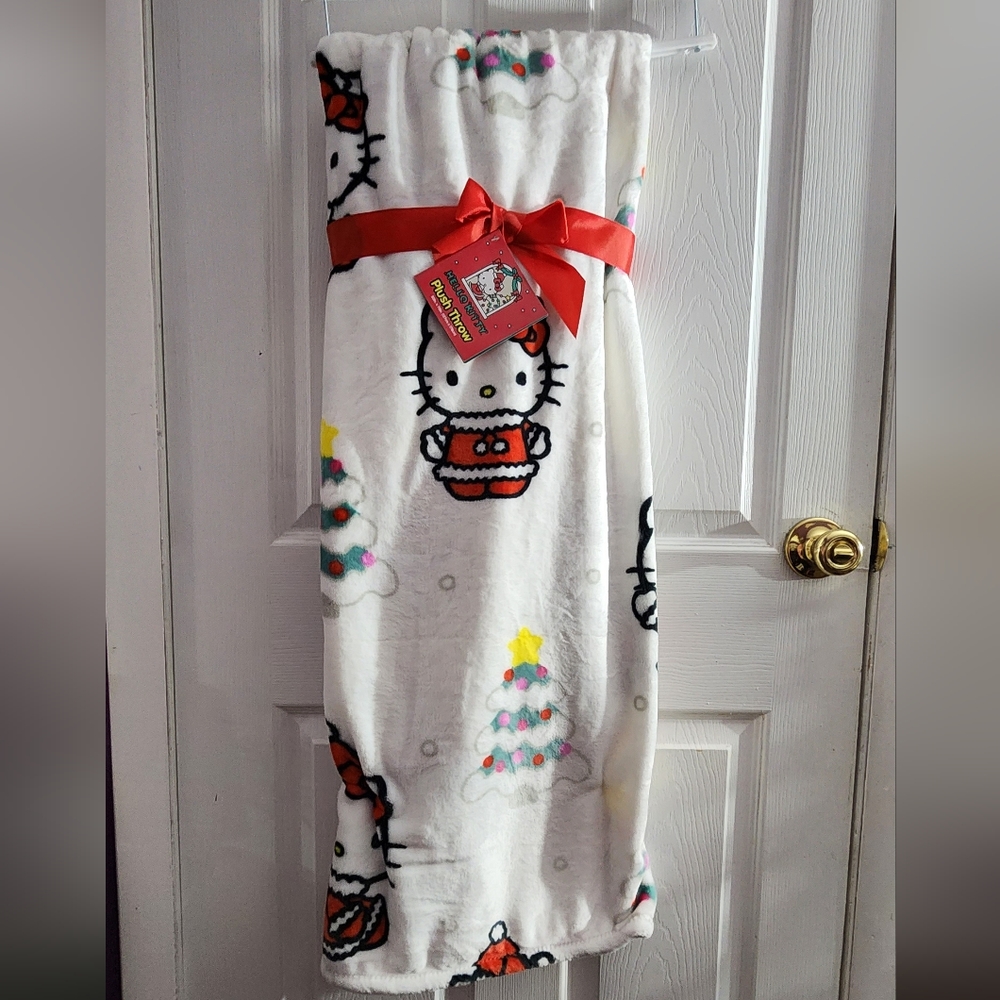 New Hello Kitty Santa Viral Christmas blanket/throw
